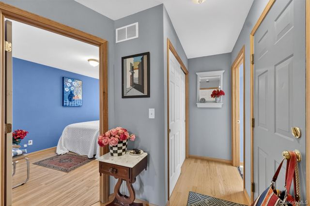 15 Meadow Drive, Red Hook, NY 12571