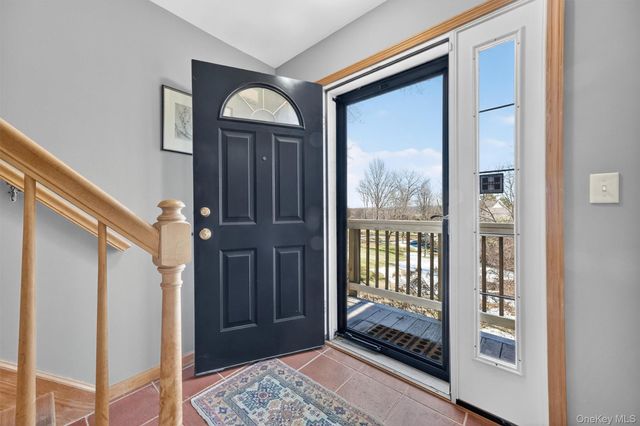 15 Meadow Drive, Red Hook, NY 12571