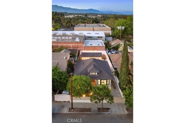 125 S Avenue 60, Los Angeles, CA 90042