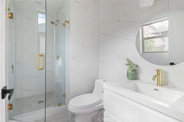 125 S Avenue 60, Los Angeles, CA 90042