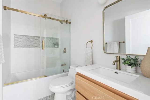 125 S Avenue 60, Los Angeles, CA 90042