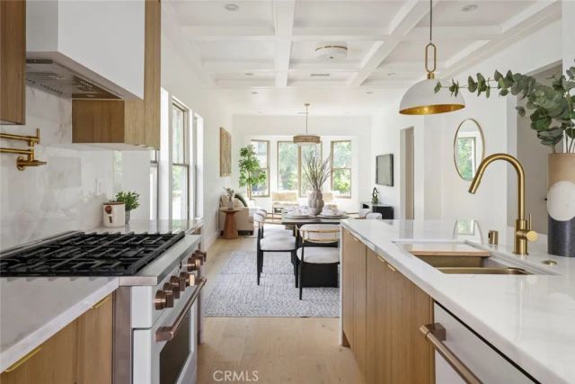 125 S Avenue 60, Los Angeles, CA 90042