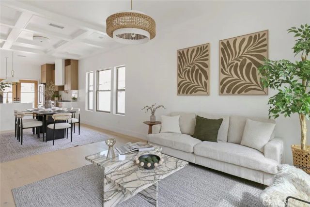 125 S Avenue 60, Los Angeles, CA 90042