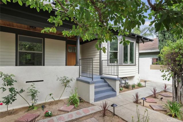 125 S Avenue 60, Los Angeles, CA 90042