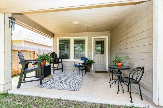 13986 Manatee Street, Slendora, TX 77372
