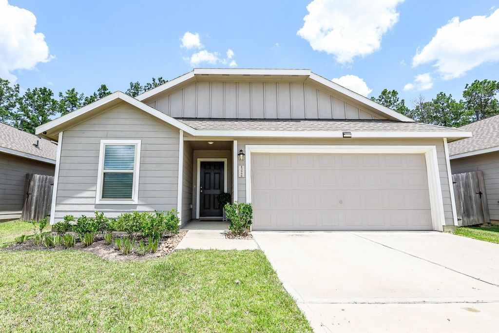 13986 Manatee Street, Slendora, TX 77372