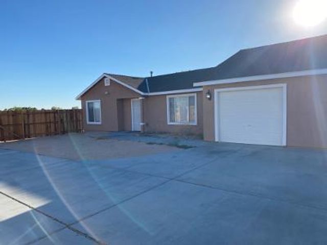 9625 N Loop Boulevard, California City, CA 93505