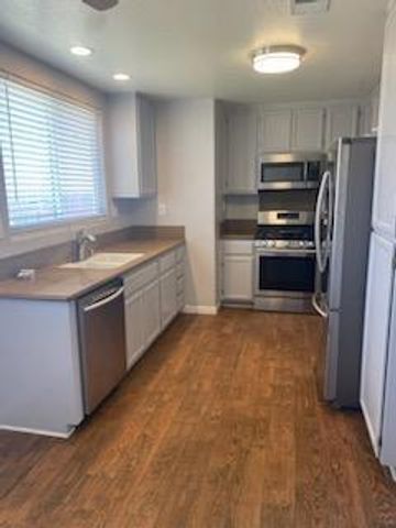 9625 N Loop Boulevard, California City, CA 93505