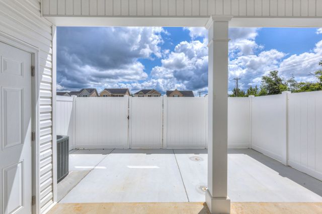 31 Hardwood Rd, Tullahoma, TN 37388