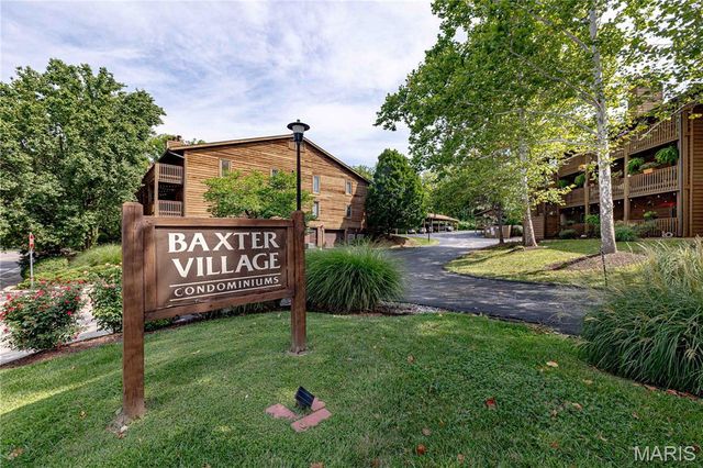 15026 Baxter Village Drive E, Chesterfield, MO 63017