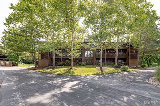 15026 Baxter Village Drive E, Chesterfield, MO 63017