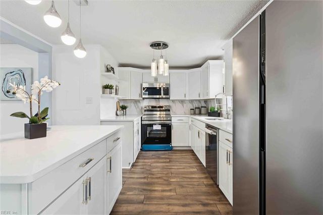 104 Cavalier DR, Yorktown, VA 23692