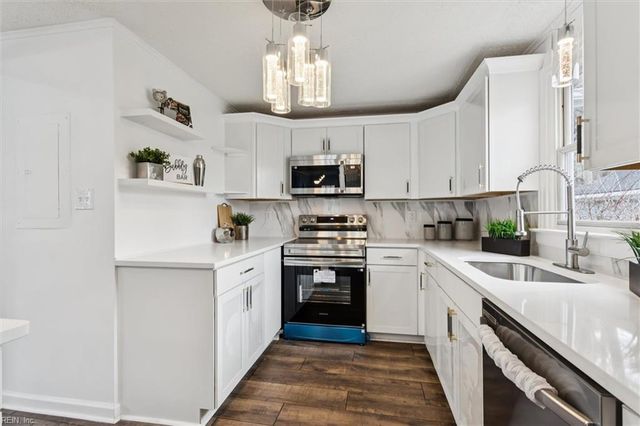 104 Cavalier DR, Yorktown, VA 23692