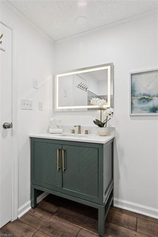 104 Cavalier DR, Yorktown, VA 23692