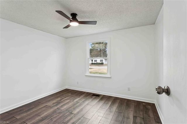 104 Cavalier DR, Yorktown, VA 23692