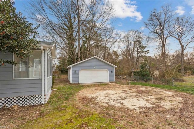 104 Cavalier DR, Yorktown, VA 23692