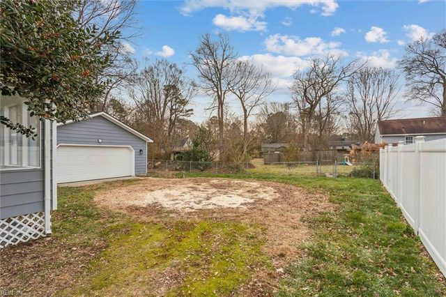 104 Cavalier DR, Yorktown, VA 23692