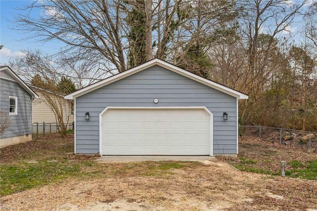 104 Cavalier DR, Yorktown, VA 23692