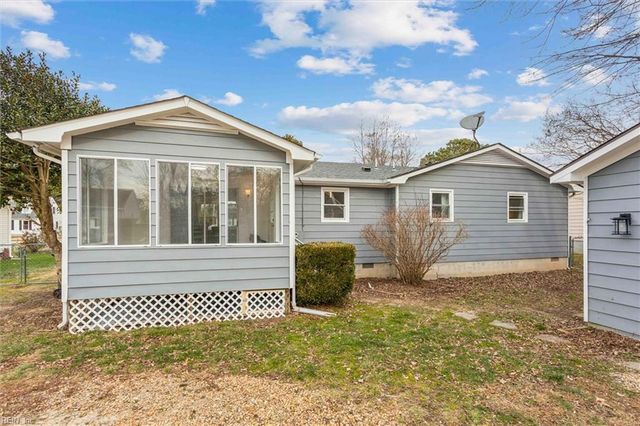 104 Cavalier DR, Yorktown, VA 23692