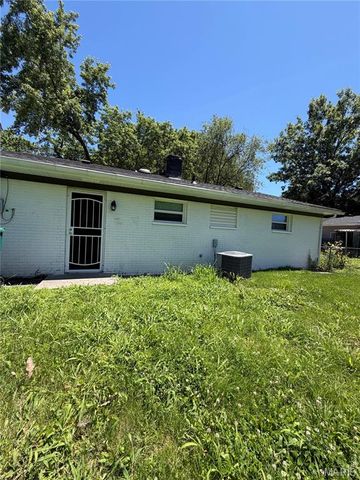 4 Lloyd Avenue, Cahokia, IL 62206