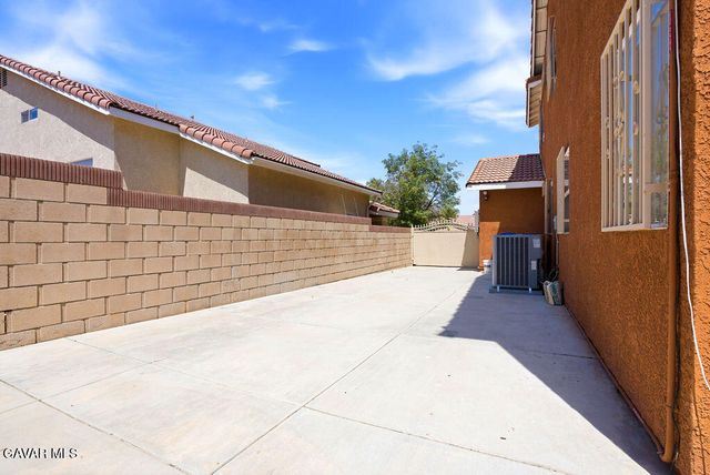 44103 Sundance Court, Lancaster, CA 93535