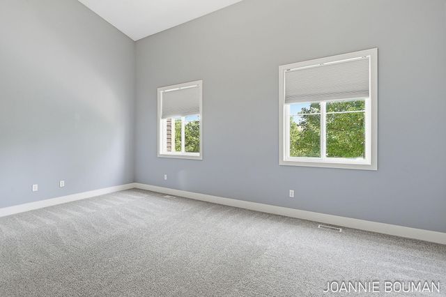 1389 Quarterline Commons 11, Holland City, MI 49423