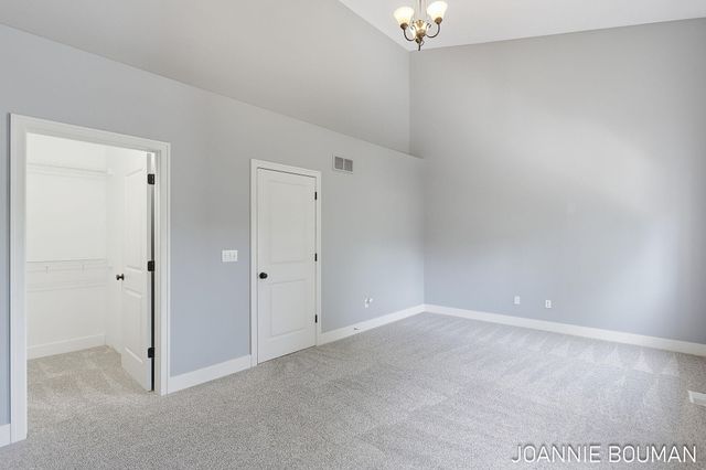 1389 Quarterline Commons 11, Holland City, MI 49423