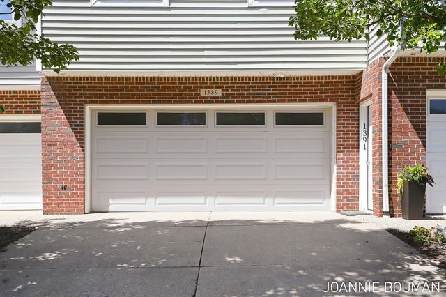 1389 Quarterline Commons 11, Holland City, MI 49423