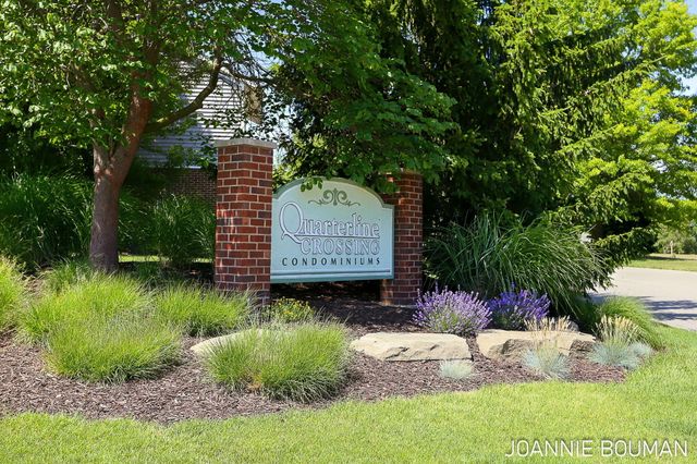1389 Quarterline Commons 11, Holland City, MI 49423