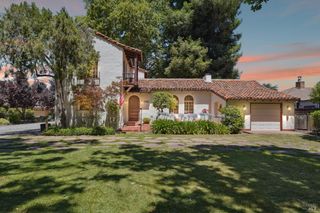 330 Buck Ave, Vacaville, CA 95688