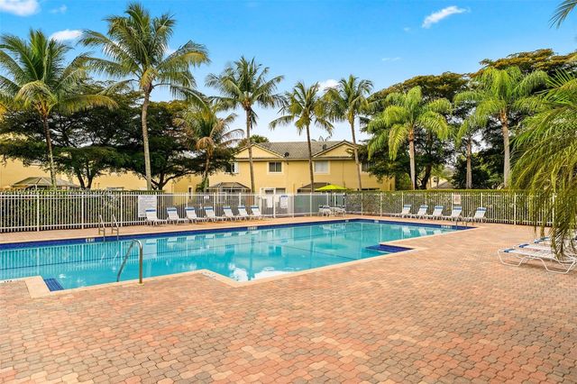 2167 Hacienda Ter 2167, Weston, FL 33327