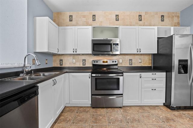 2167 Hacienda Ter 2167, Weston, FL 33327