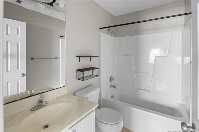 1607 Stonewood Drive, Fayetteville, NC 28306