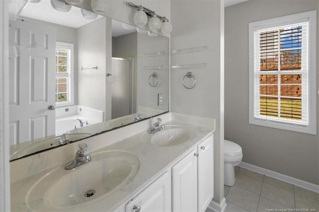 1607 Stonewood Drive, Fayetteville, NC 28306