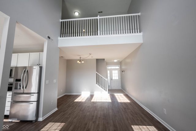 10903 Perry Pear Drive, Zionsville, IN 46077