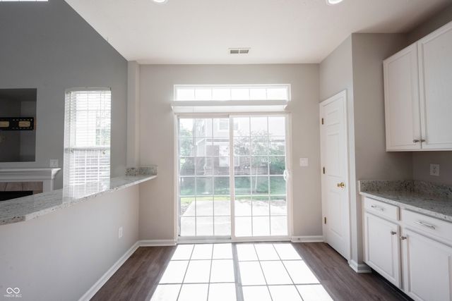 10903 Perry Pear Drive, Zionsville, IN 46077