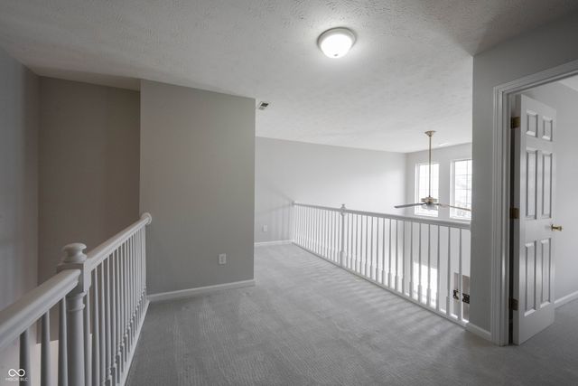 10903 Perry Pear Drive, Zionsville, IN 46077