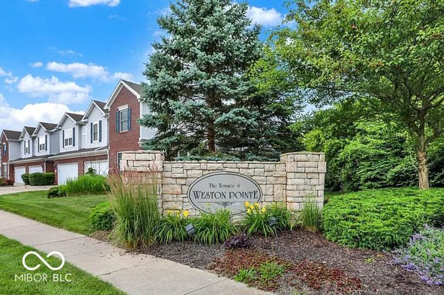 10903 Perry Pear Drive, Zionsville, IN 46077