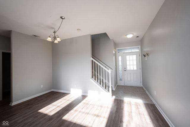 10903 Perry Pear Drive, Zionsville, IN 46077