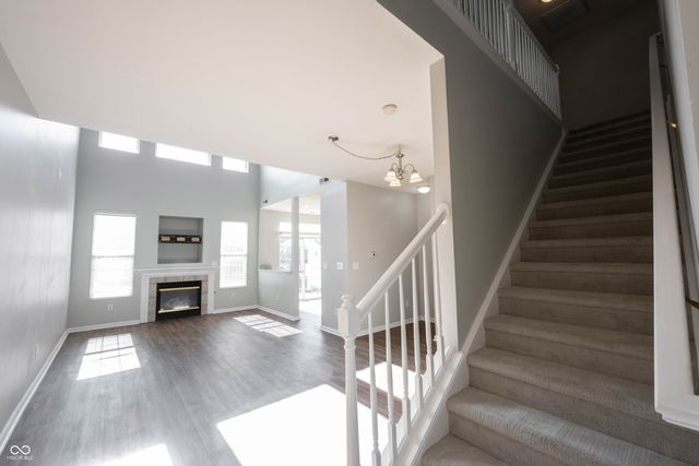 10903 Perry Pear Drive, Zionsville, IN 46077