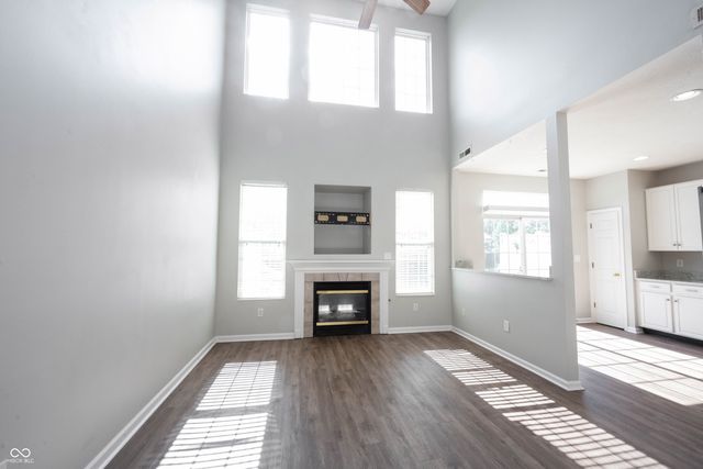 10903 Perry Pear Drive, Zionsville, IN 46077