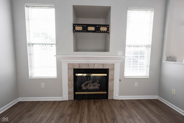 10903 Perry Pear Drive, Zionsville, IN 46077