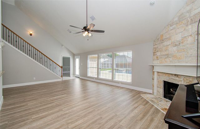 2205 Ocean Point Court, Pearland, TX 77584