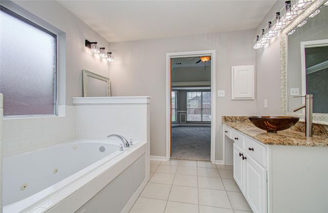 2205 Ocean Point Court, Pearland, TX 77584