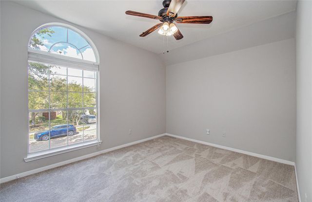 2205 Ocean Point Court, Pearland, TX 77584