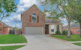 2205 Ocean Point Court, Pearland, TX 77584