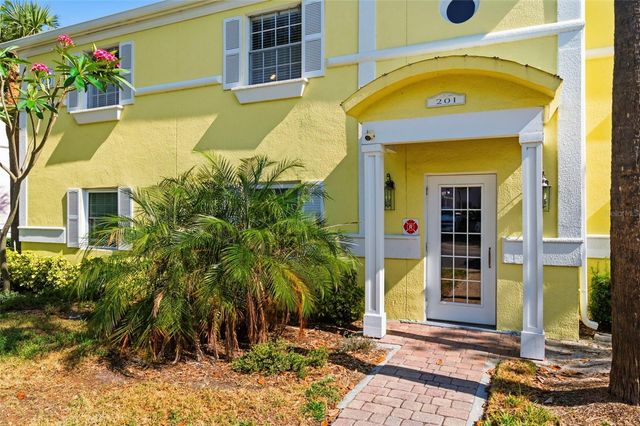 201 POMPANO DRIVE SE C furnished, St Petersburg, FL 33705