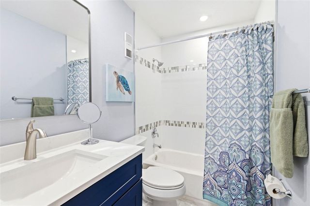 201 POMPANO DRIVE SE C furnished, St Petersburg, FL 33705