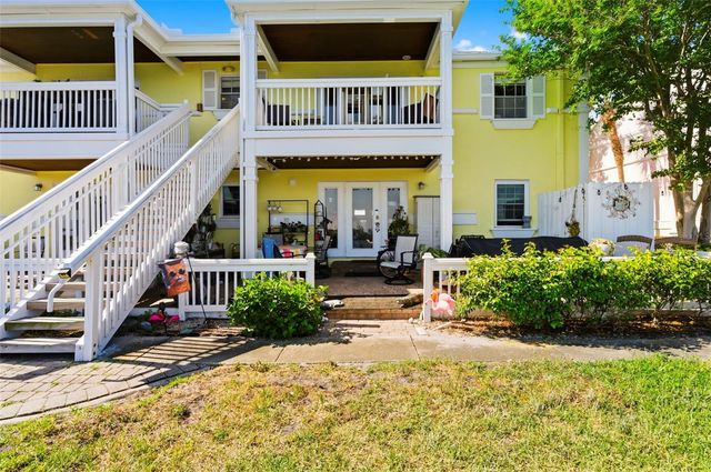 201 POMPANO DRIVE SE C furnished, St Petersburg, FL 33705