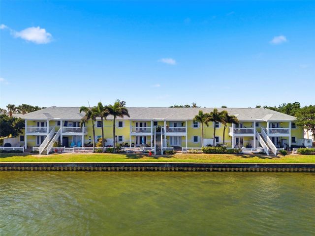 201 POMPANO DRIVE SE C furnished, St Petersburg, FL 33705